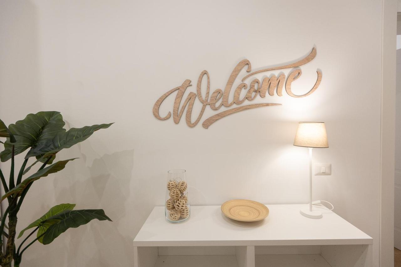 Colosseum Holidays - Three-bedroom Appartement Rome