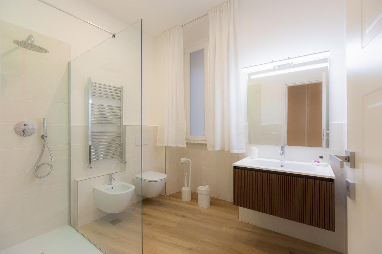 Colosseum Holidays - Three-bedroom Appartement
