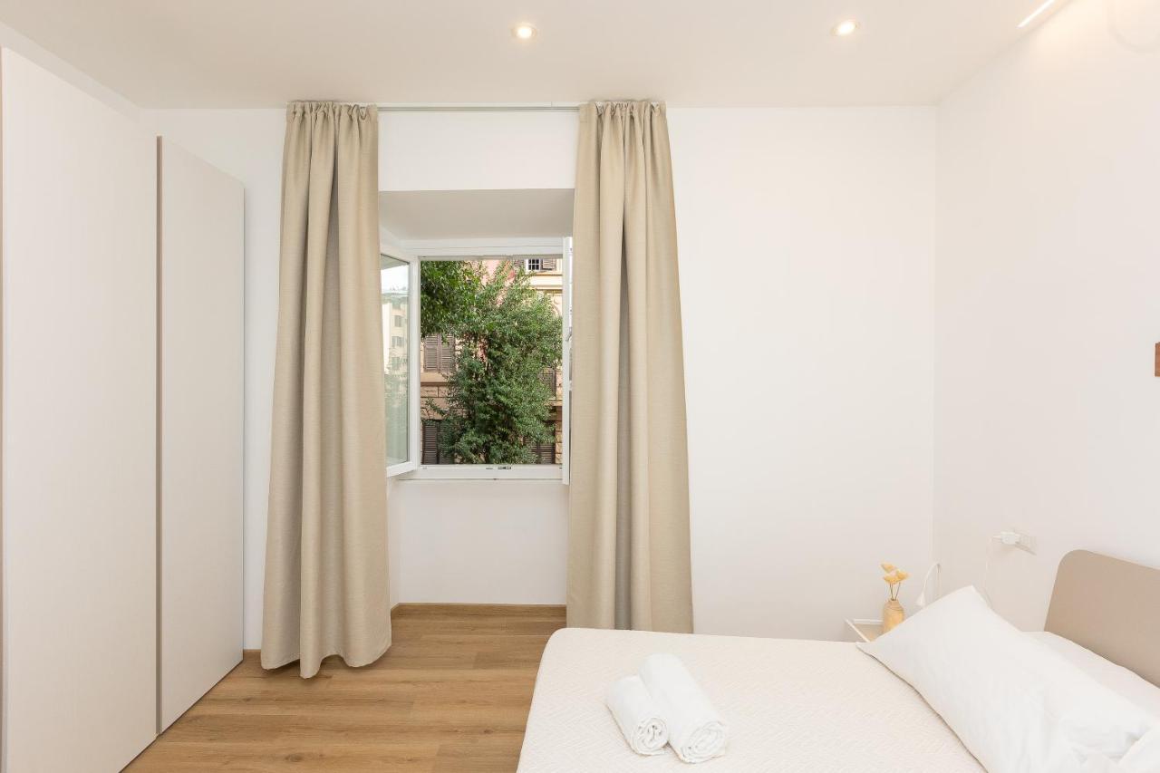 Colosseum Holidays - Three-bedroom Appartement *