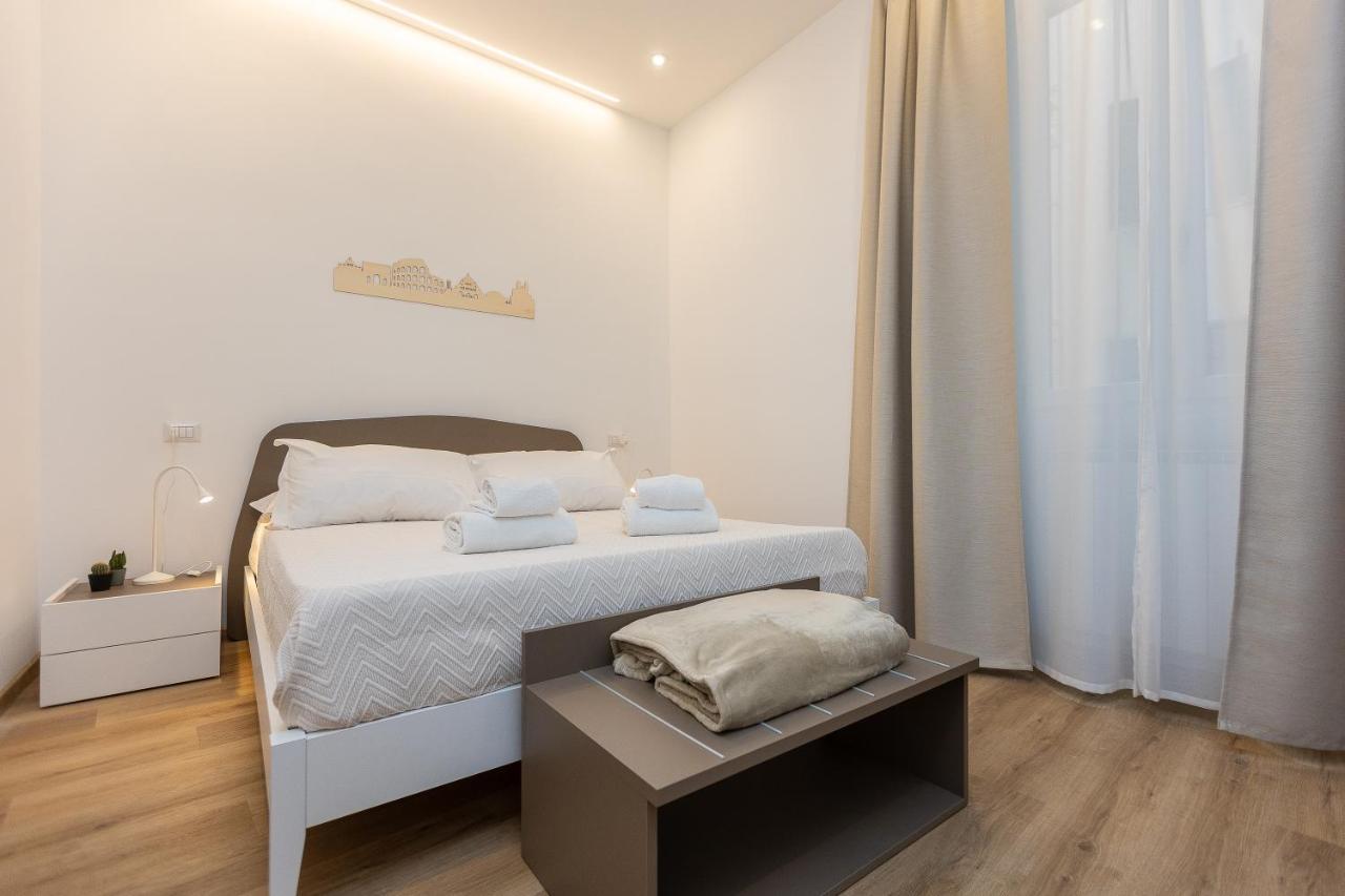 Colosseum Holidays - Three-bedroom Appartement Rome