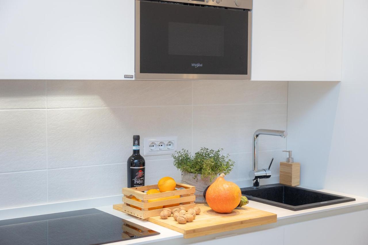Colosseum Holidays - Three-bedroom Appartement *