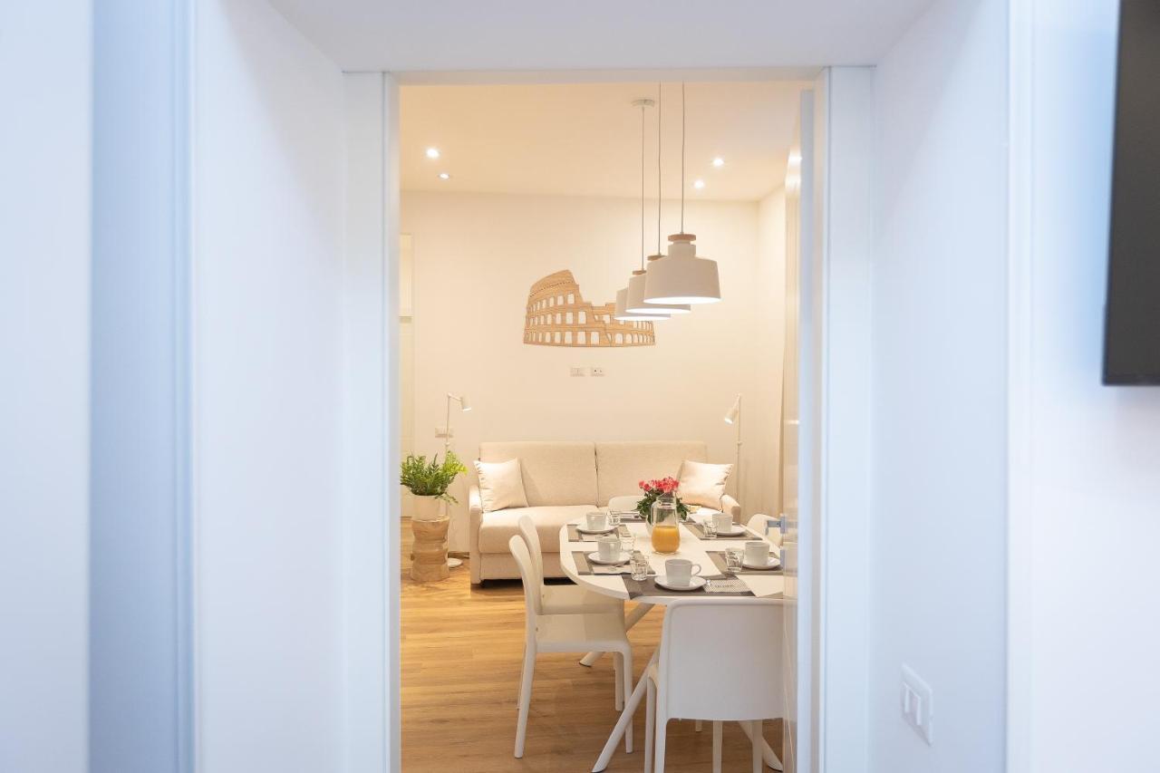 Colosseum Holidays - Three-bedroom Appartement Rome